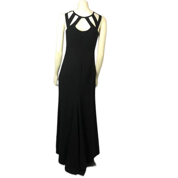 Vera Wang Black Long Gown Cut Out Neckline sleeveless train on back size 2 - Picture 8 of 11